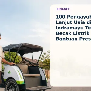 100 Pengayuh Becak Lanjut Usia di Indramayu Terima Becak Listrik Bantuan Presiden